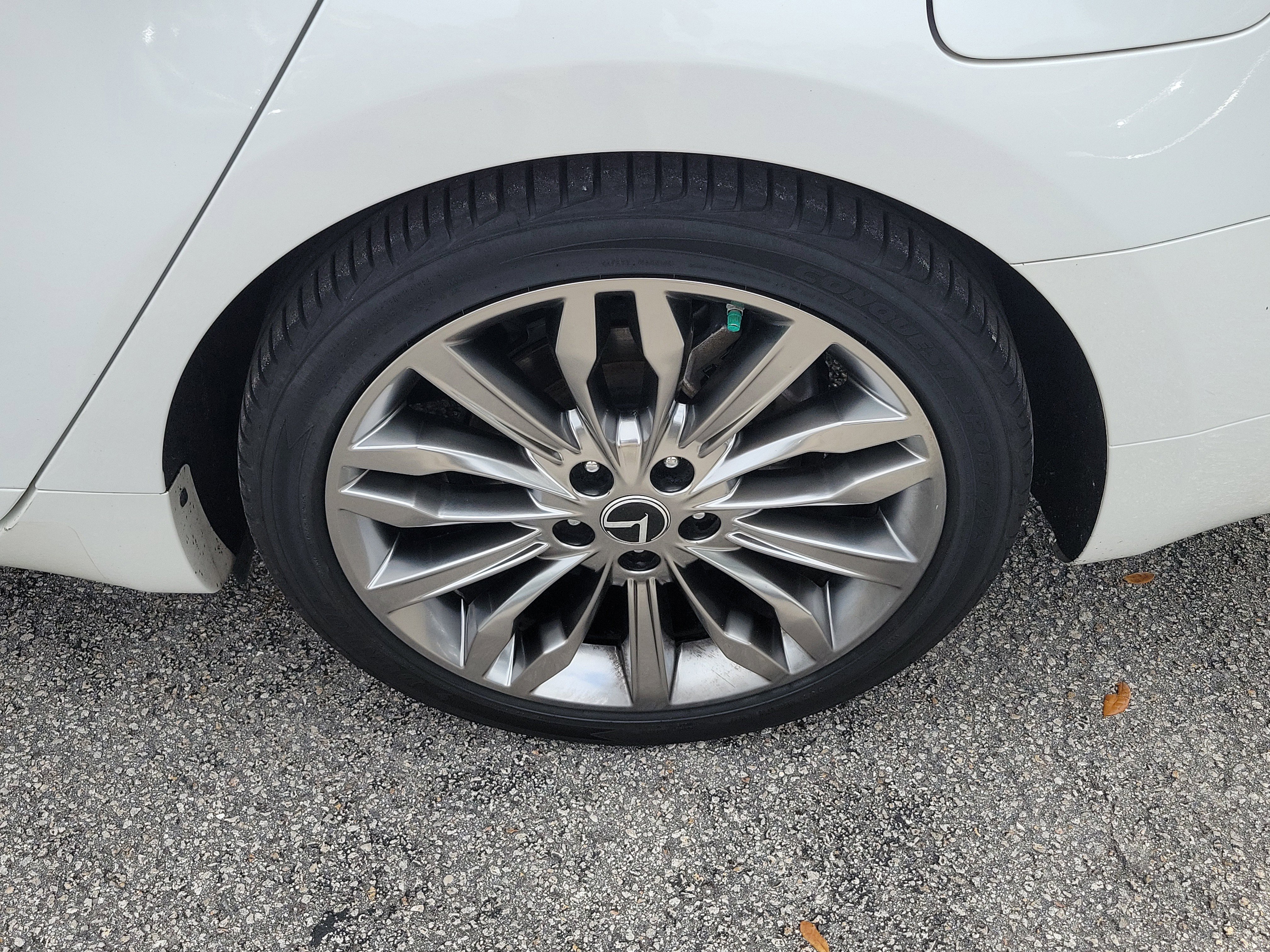 Certified 2020 Kia Cadenza Limited image 40