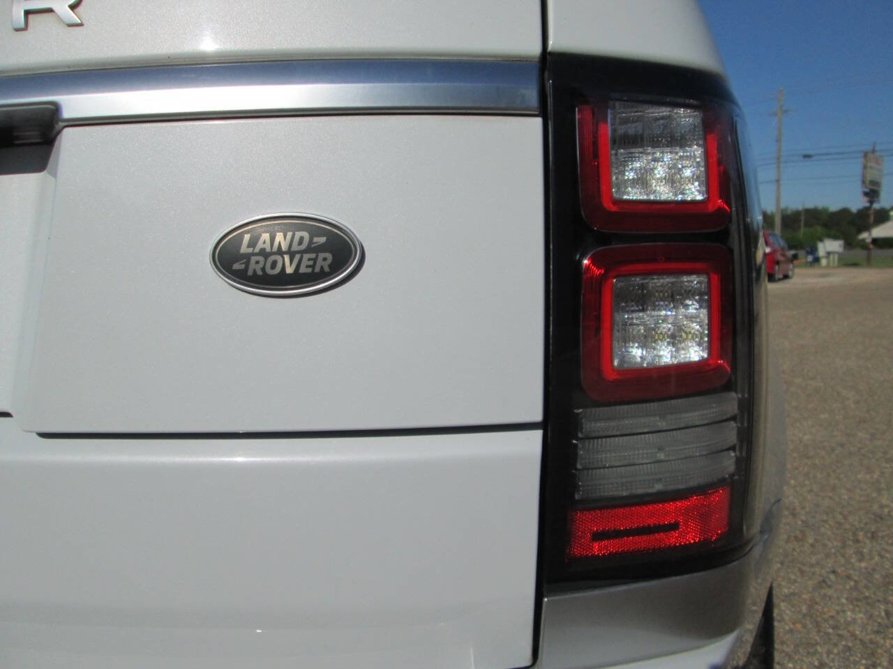 Used 2016 Land Rover Range Rover Long Wheelbase Supercharged image 86