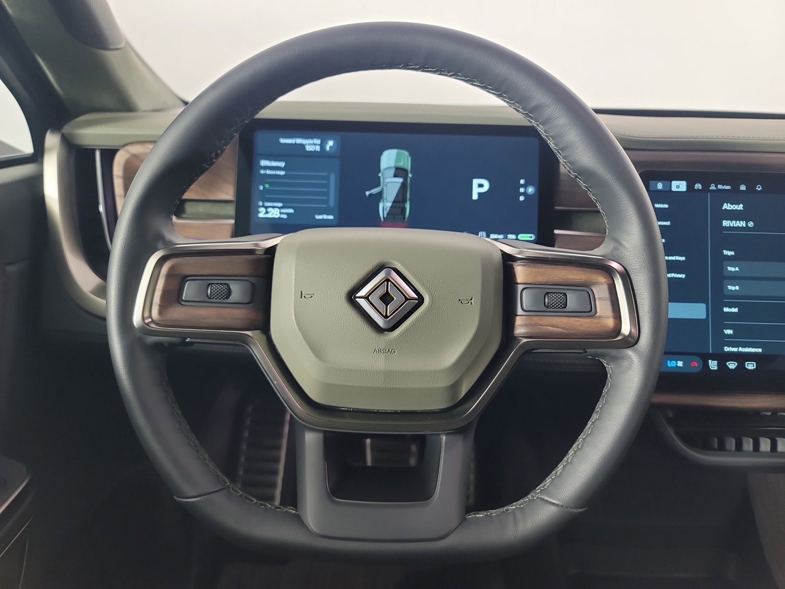 Used 2023 Rivian R1S Adventure AWD/4WD image 28