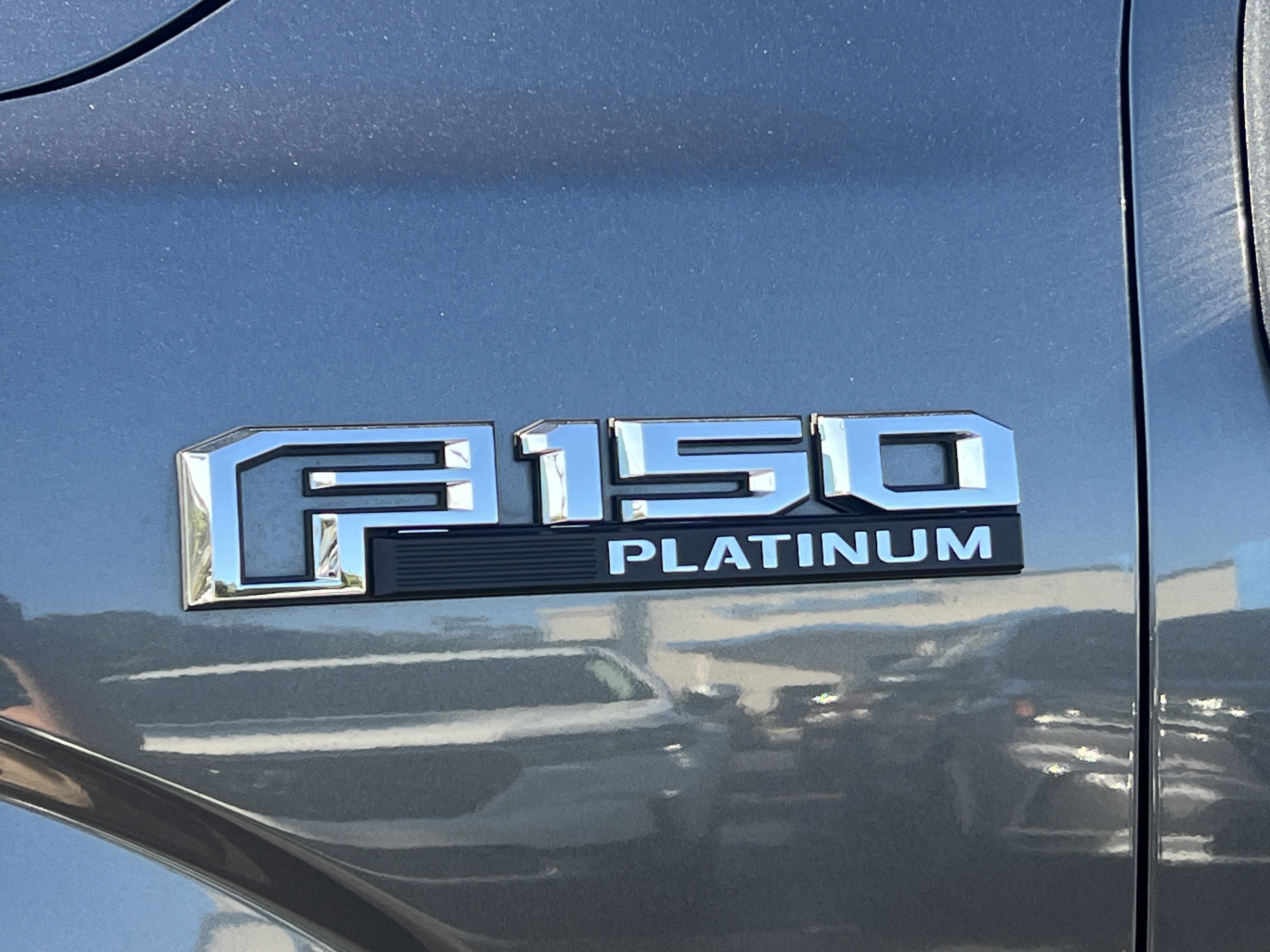 Used 2019 Ford F150 Platinum w/ Equipment Group 701A Luxury image 14