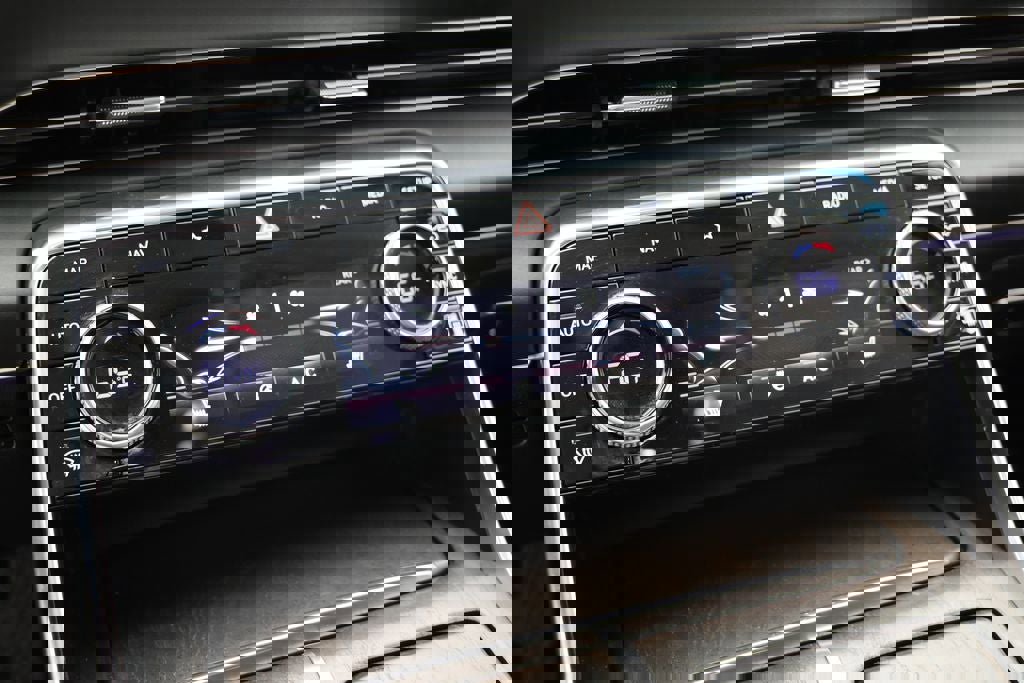 Used 2024 Genesis GV80 2.5T image 18