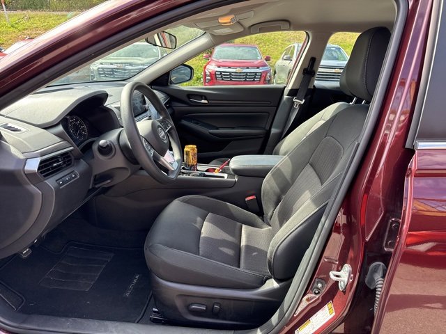 Used 2024 Nissan Altima 2.5 SV image 19