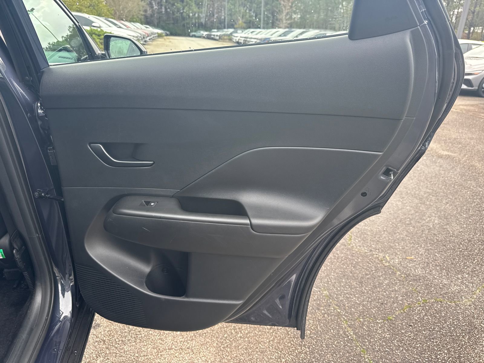 Used 2025 Hyundai Kona SE image 16