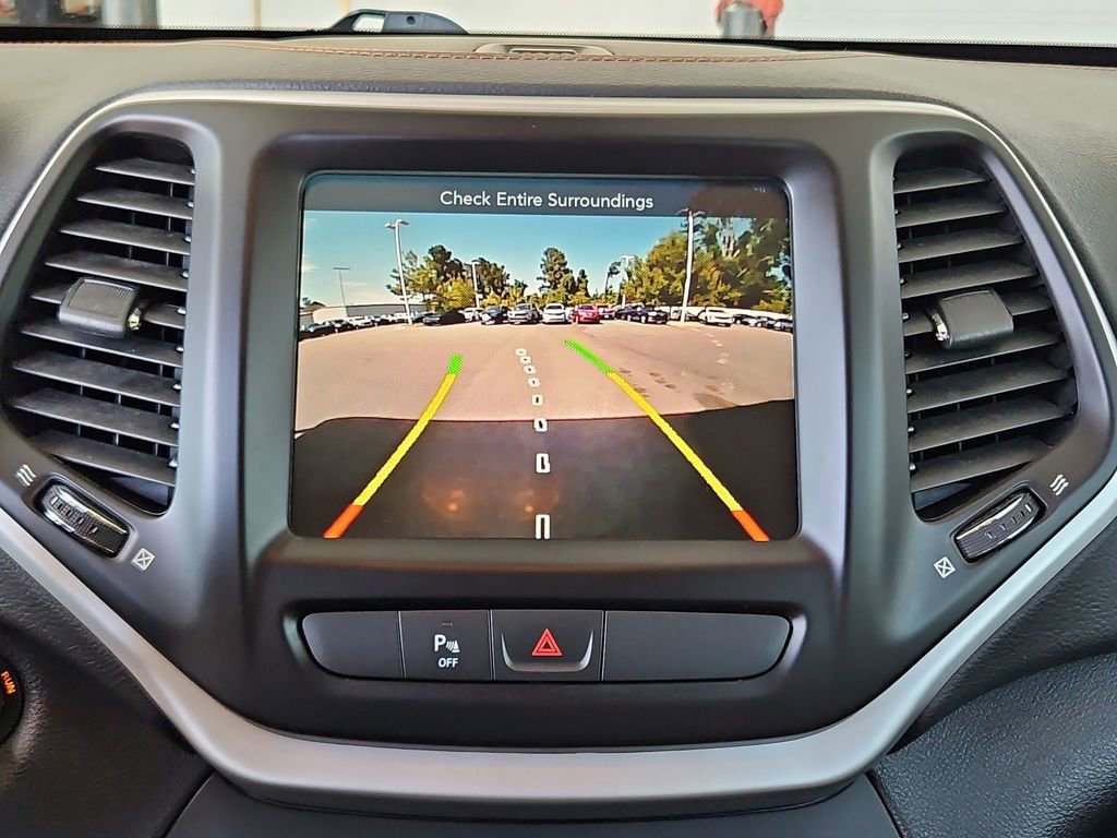 Used 2016 Jeep Cherokee Limited FWD image 18