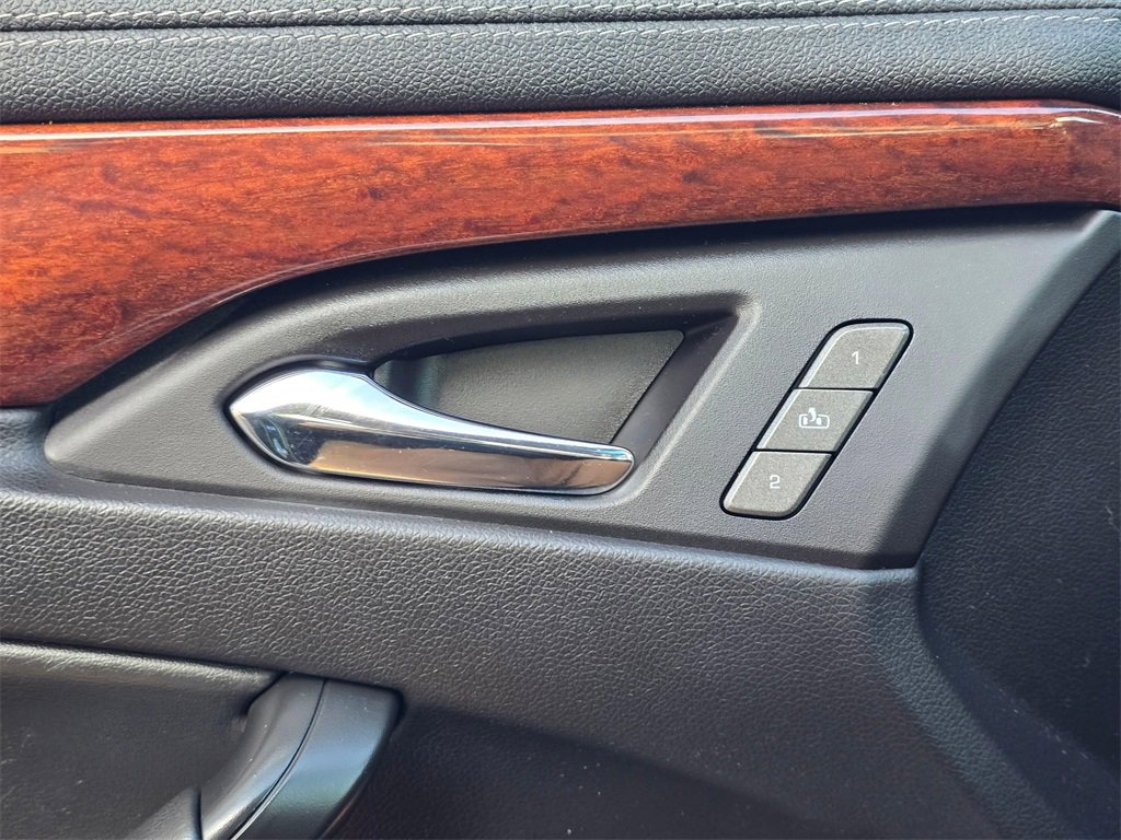 Used 2010 Cadillac CTS Premium image 39