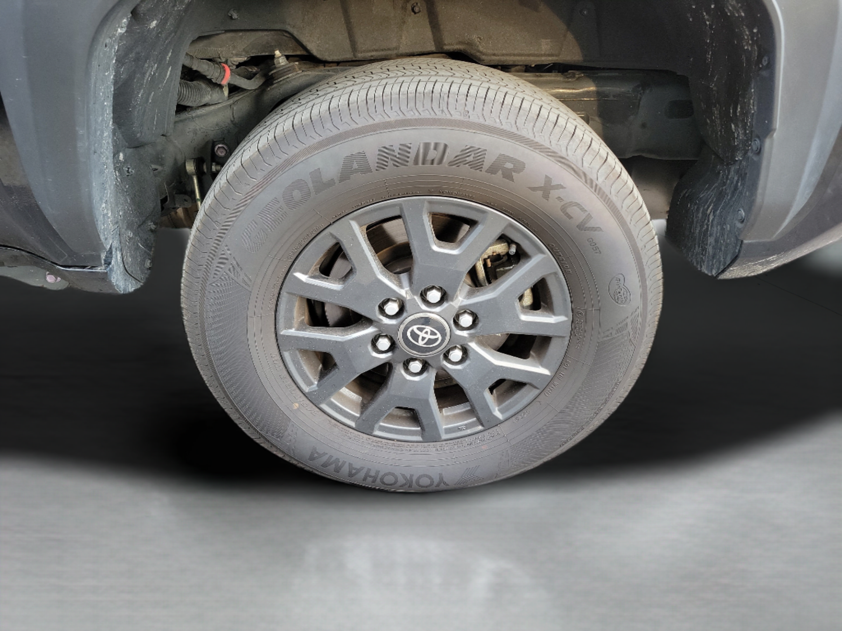 Used 2025 Toyota 4Runner SR5 AWD/4WD image 23