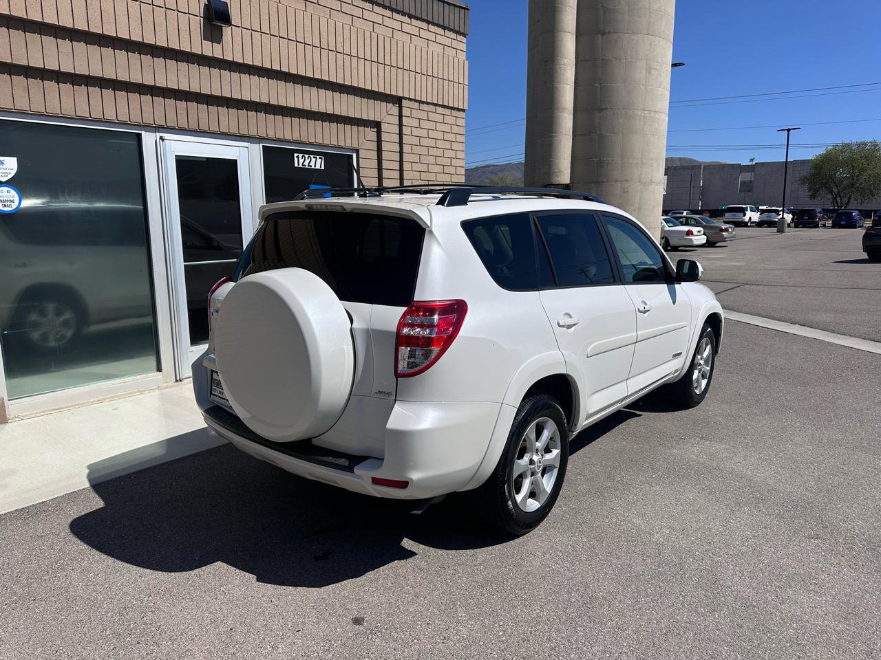 Used 2011 Toyota RAV4 Limited AWD/4WD image 10