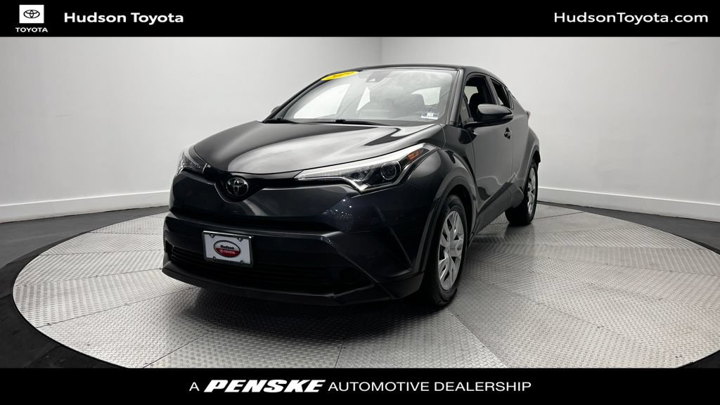 Used 2019 Toyota C-HR LE FWD image 1