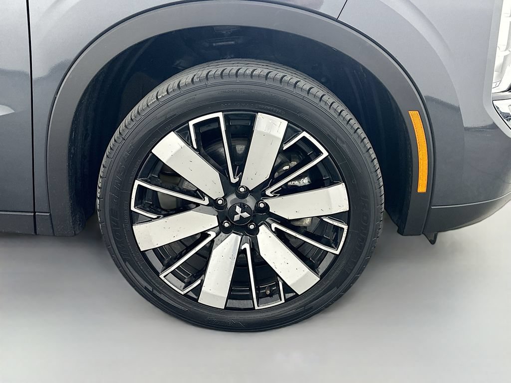 Used 2025 Mitsubishi Outlander SE AWD/4WD image 33