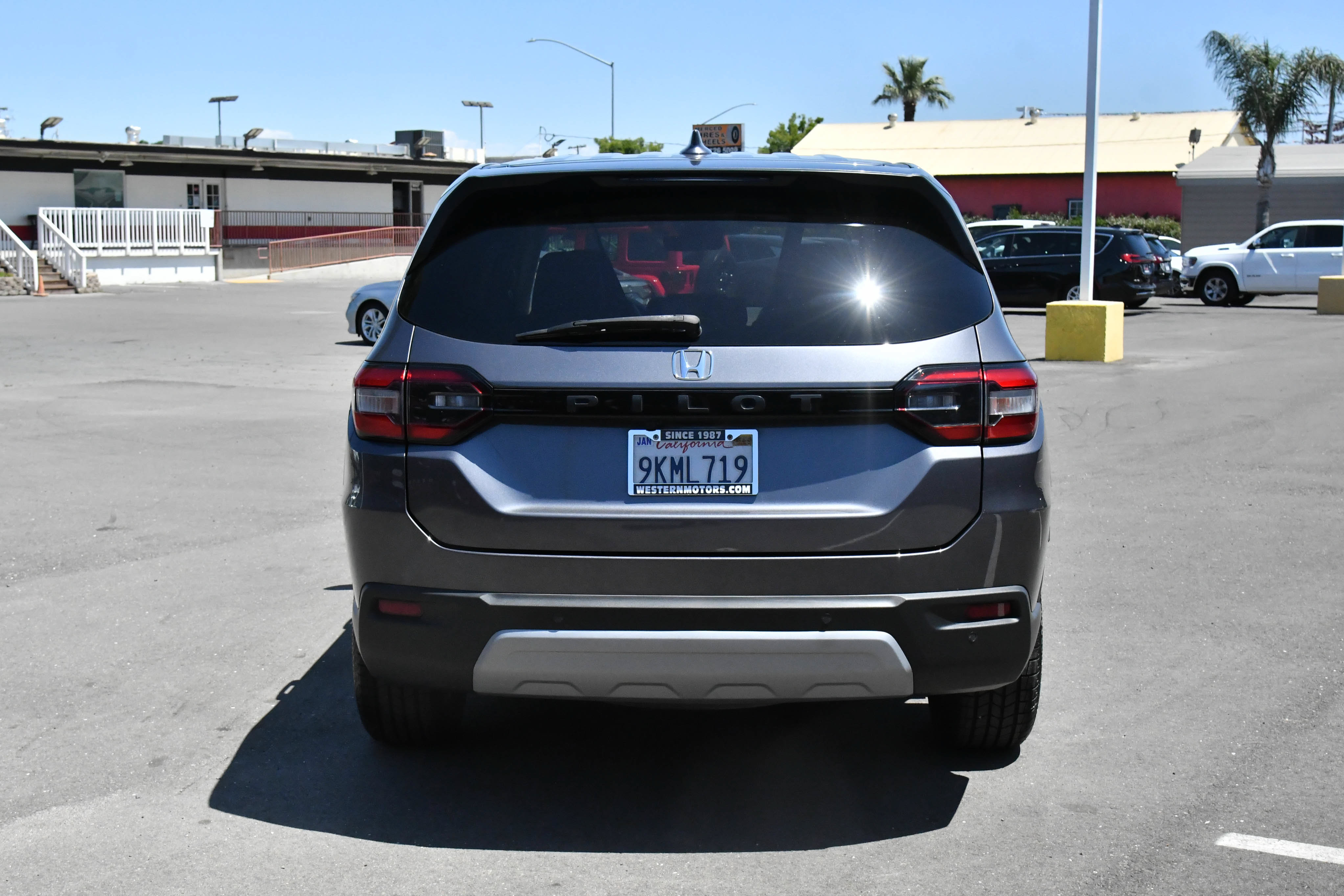 Used 2024 Honda Pilot EX-L image 7