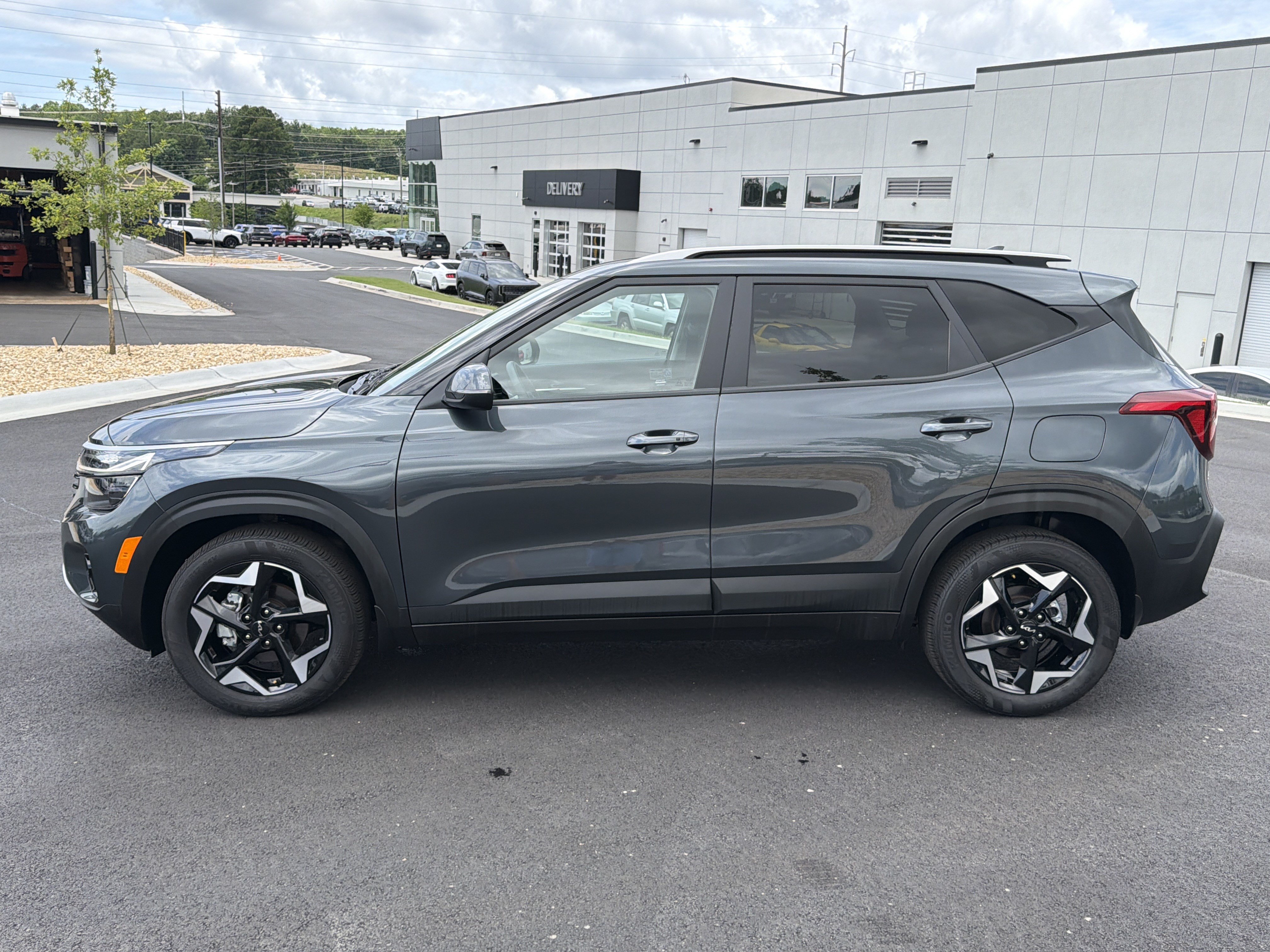 Certified 2025 Kia Seltos S FWD image 4