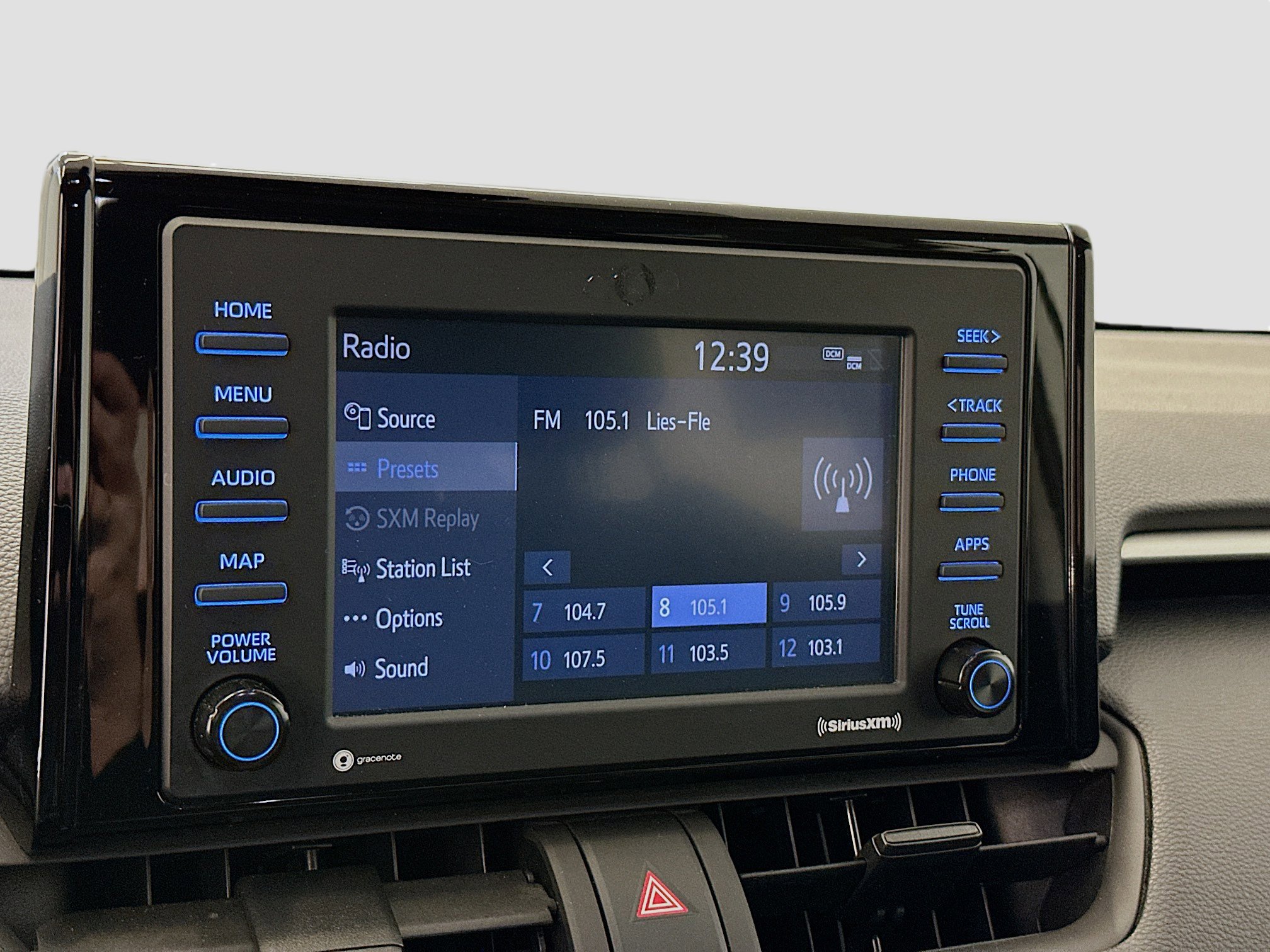 Used 2022 Toyota RAV4 LE image 21