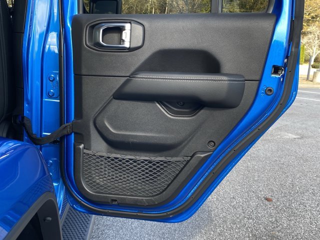 Used 2022 Jeep Wrangler Unlimited Sahara w/ Cold Weather Group image 31