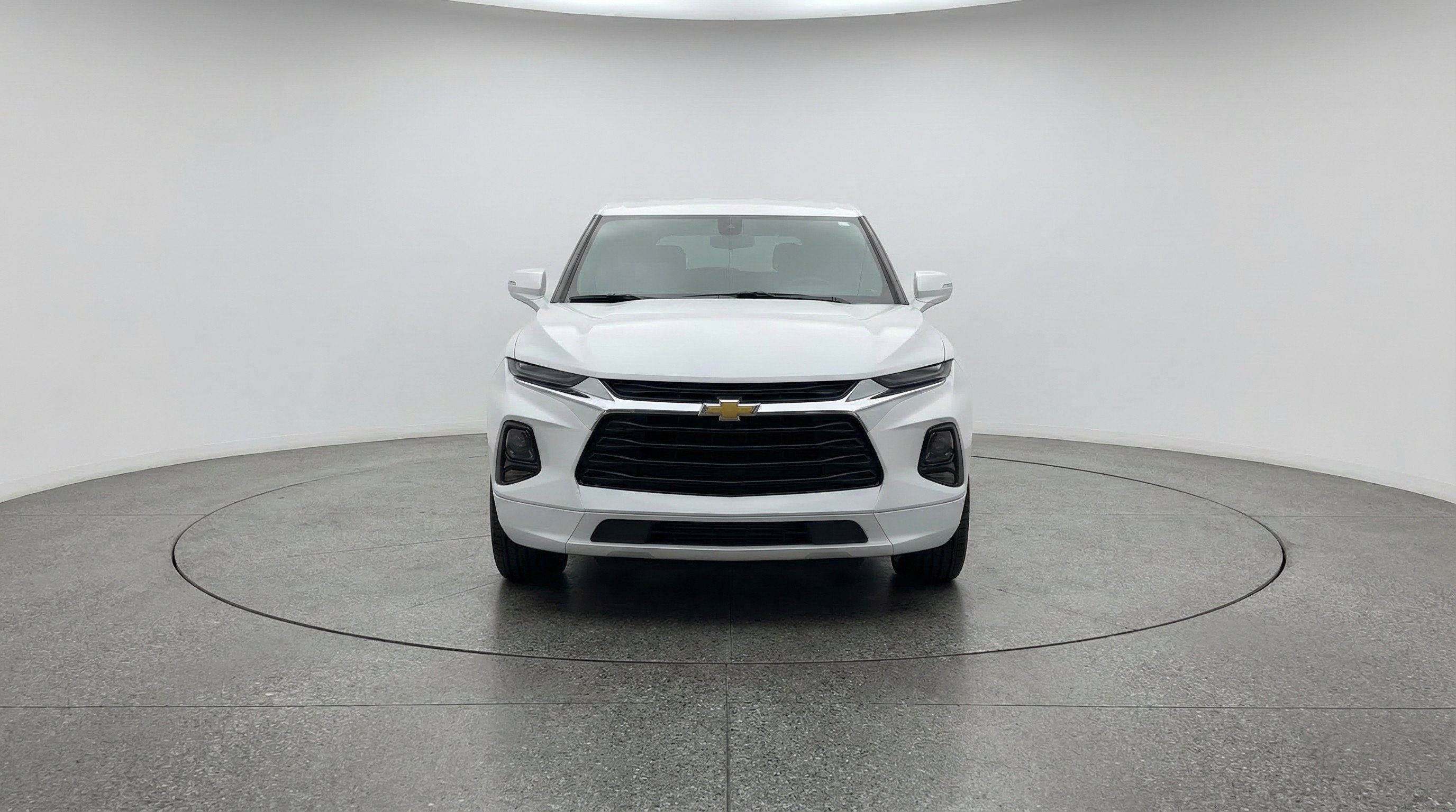 Used 2025 Chevrolet Blazer LT FWD image 2