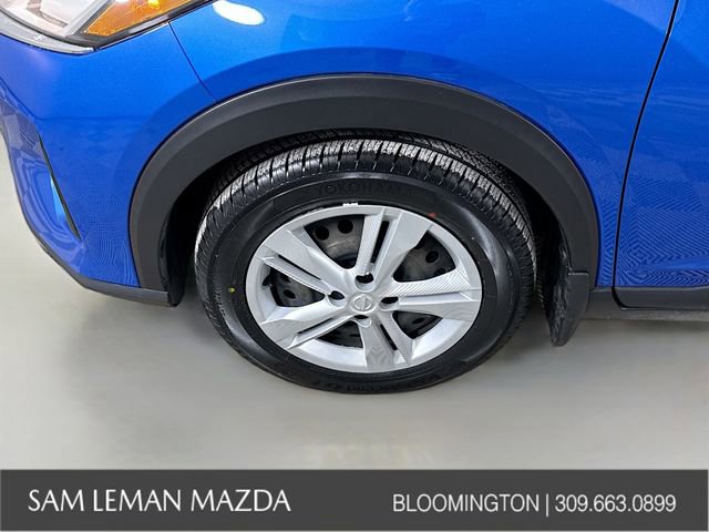 Used 2022 Nissan Kicks S image 28