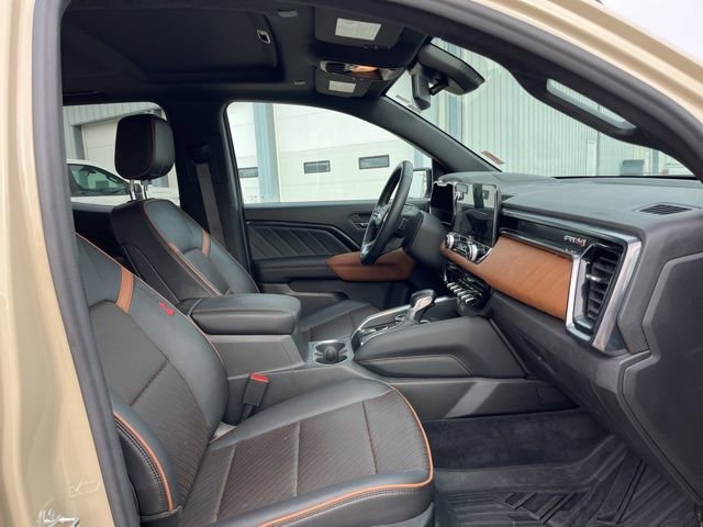 Used 2023 GMC Canyon AT4 w/ AT4 Premium Package image 18