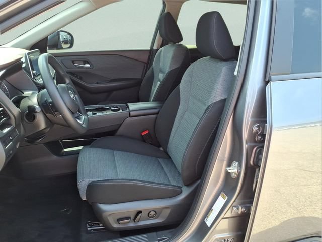 Used 2023 Nissan Rogue SV AWD/4WD image 12