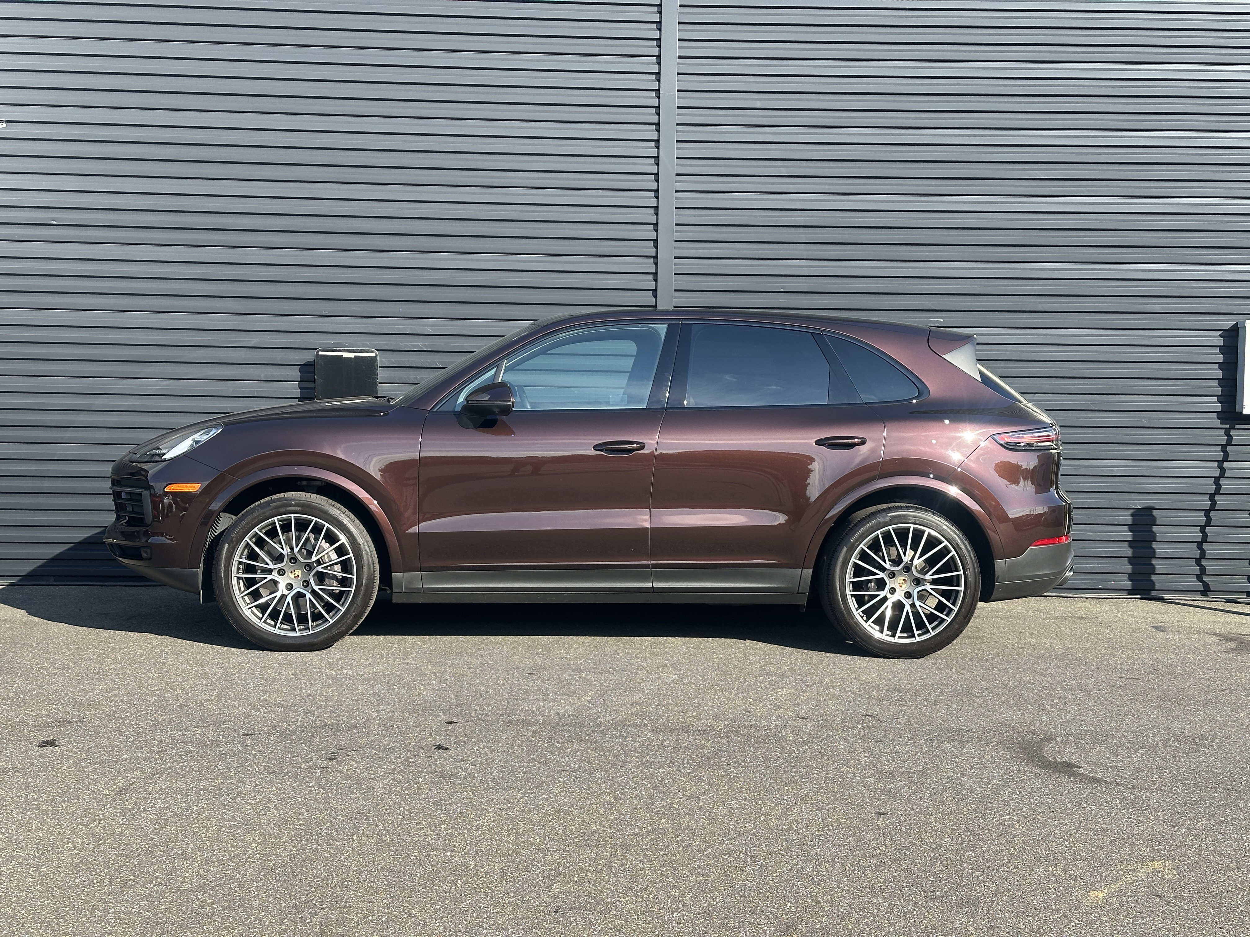 Certified 2023 Porsche Cayenne image 2