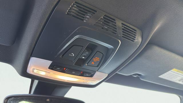 Used 2023 BMW X2 sDrive28i w/ M Sport Package image 19