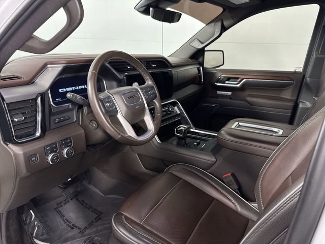 Used 2022 GMC Sierra 1500 Denali w/ Technology Package AWD/4WD image 4