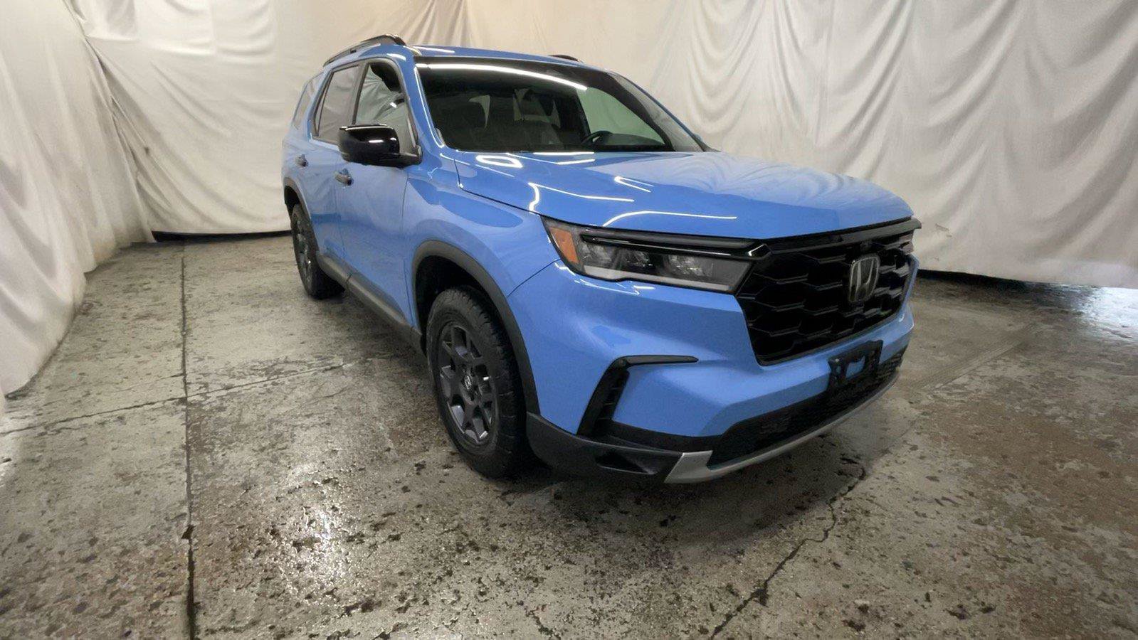 Used 2025 Honda Pilot TrailSport
