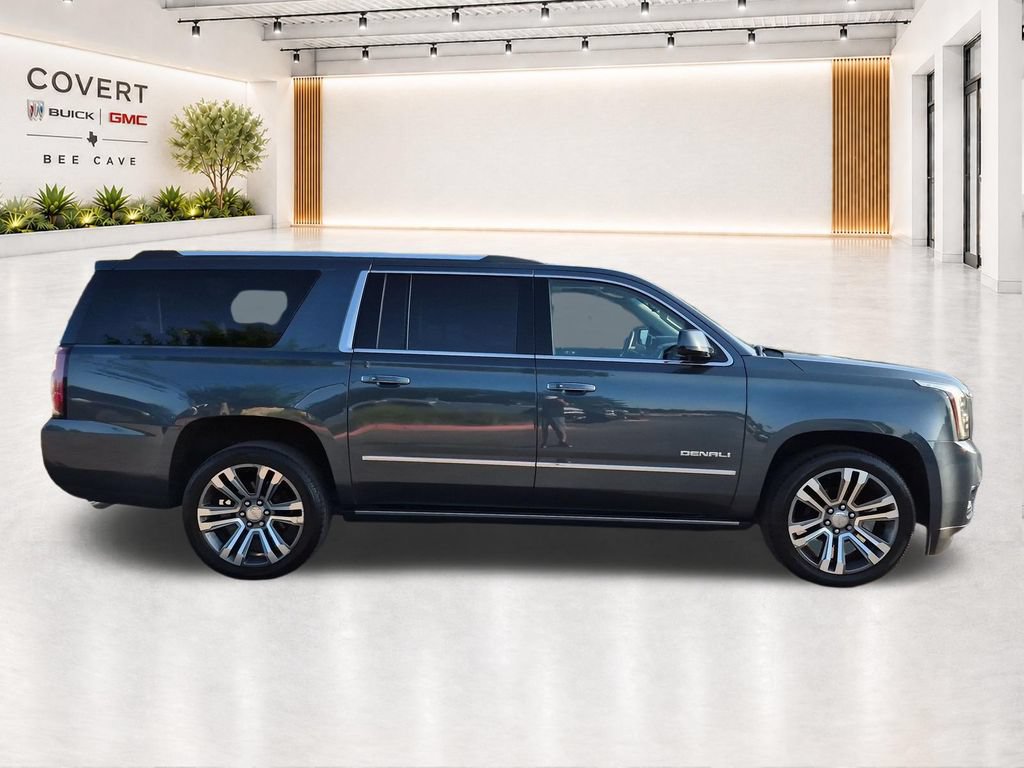 Used 2019 GMC Yukon XL Denali w/ Denali Ultimate Package AWD/4WD image 16