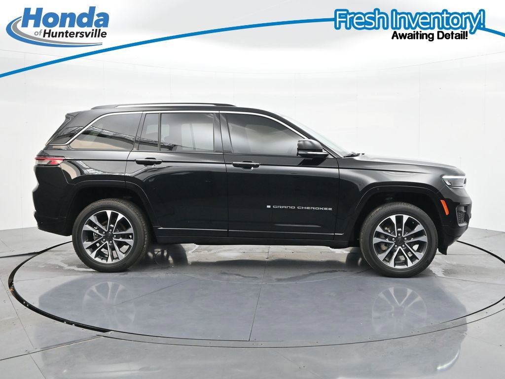 Used 2023 Jeep Grand Cherokee Overland AWD/4WD image 11
