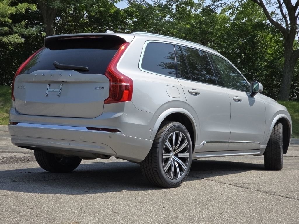 Used 2023 Volvo XC90 B5 Plus image 21