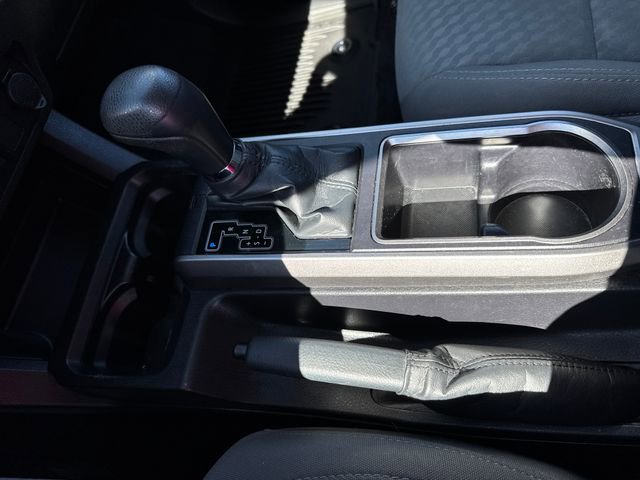 Used 2022 Toyota Tacoma SR5 RWD image 24