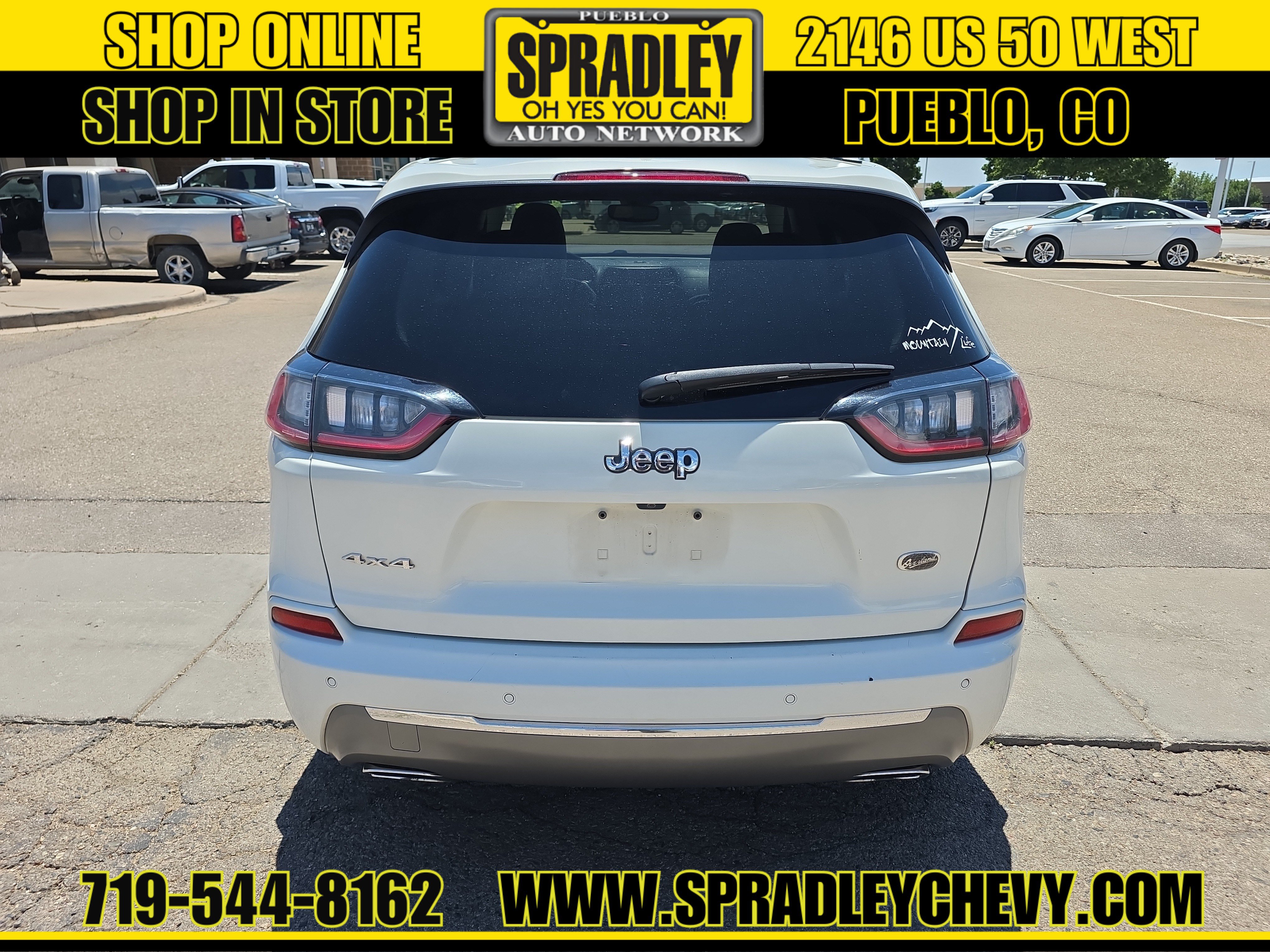 Used 2019 Jeep Cherokee Overland w/ Technology Group AWD/4WD image 4