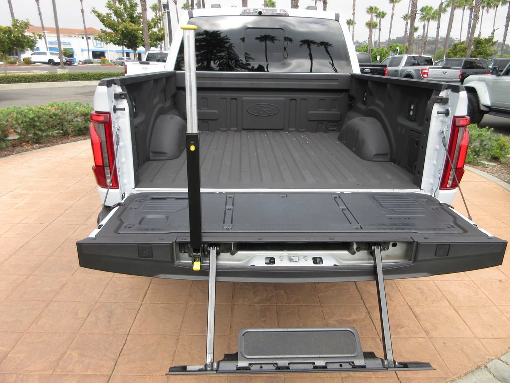 Used 2025 Ford F150 Raptor w/ Equipment Group 803A Raptor R AWD/4WD image 30