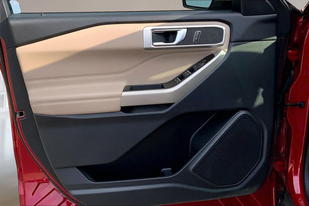 Used 2020 Ford Explorer XLT w/ Equipment Group 202A image 22