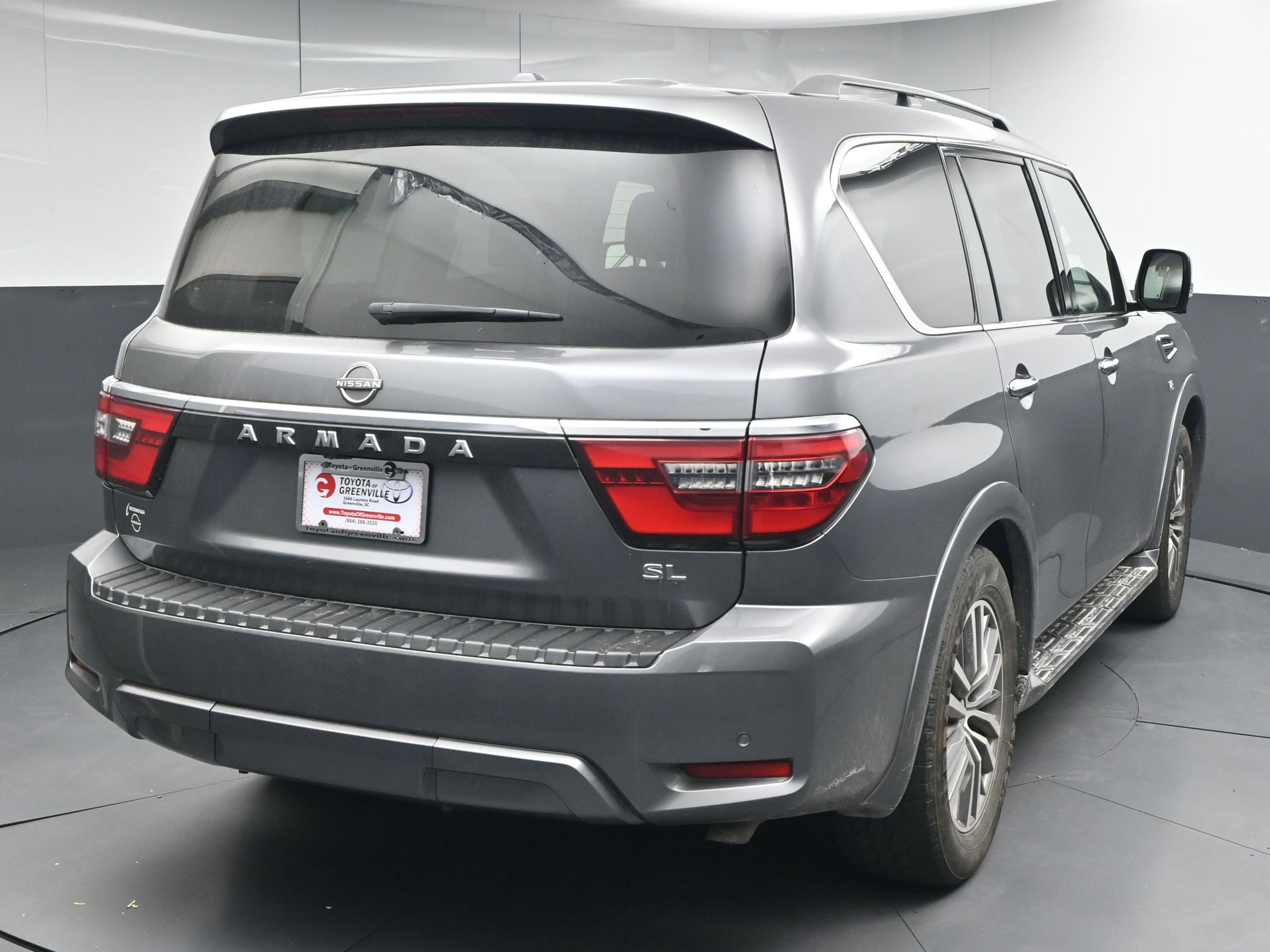 Used 2021 Nissan Armada SL w/ Captain's Chairs Package image 8