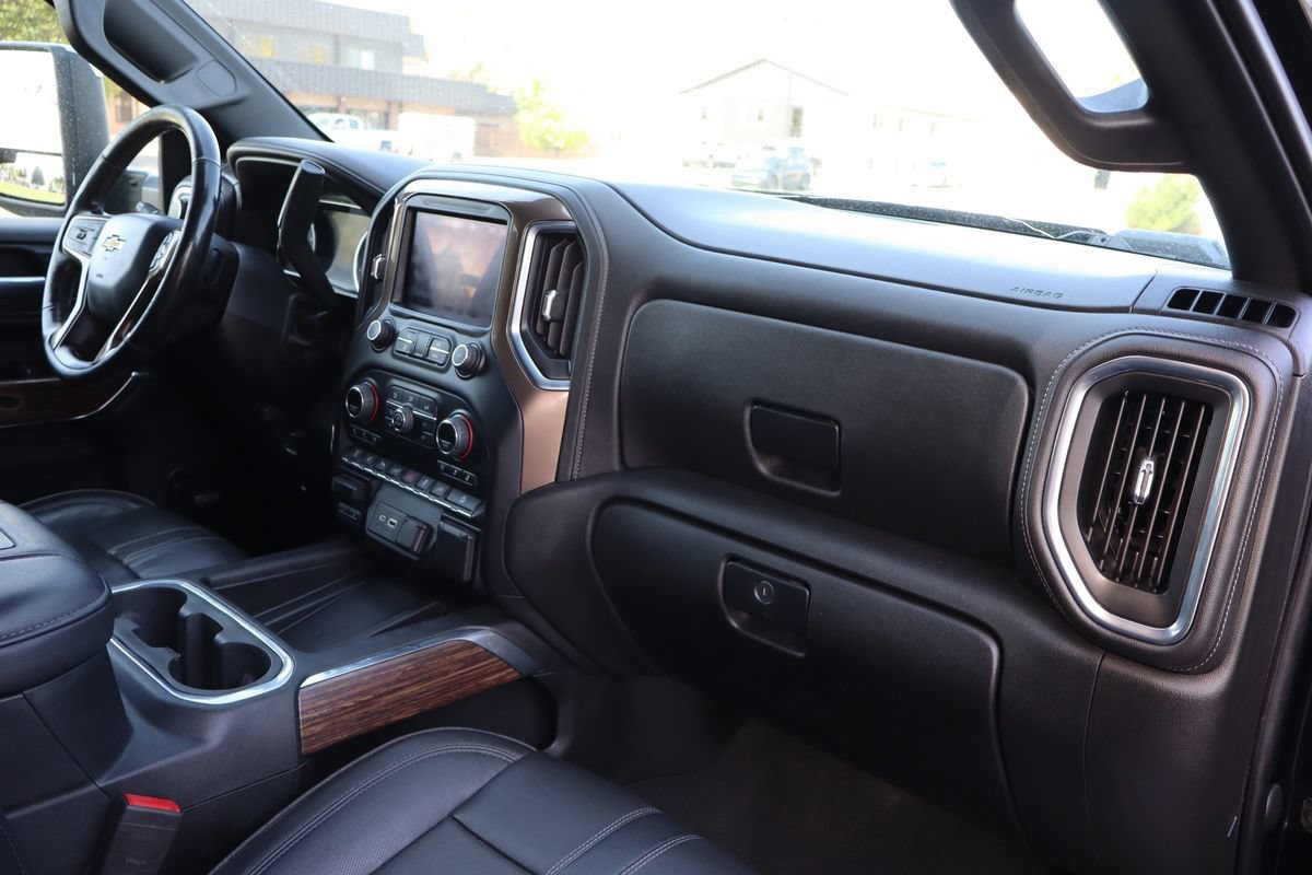 Used 2022 Chevrolet Silverado 3500 High Country w/ Safety Package II AWD/4WD image 17