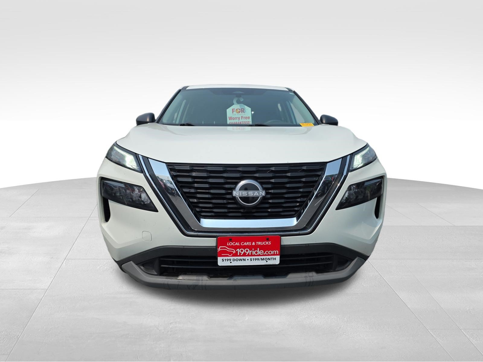 Used 2023 Nissan Rogue S AWD/4WD image 3
