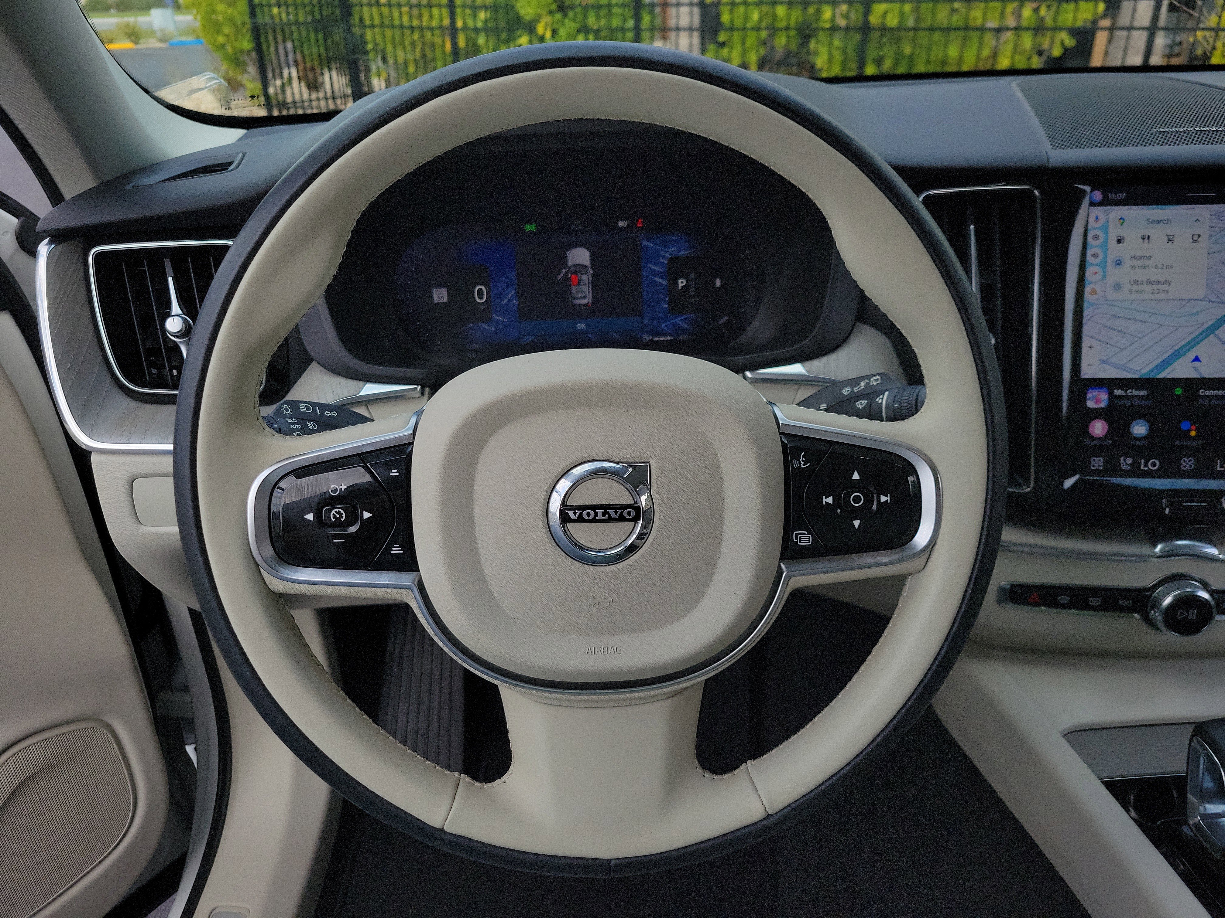 Used 2023 Volvo XC60 B5 Plus w/ Climate Package image 32