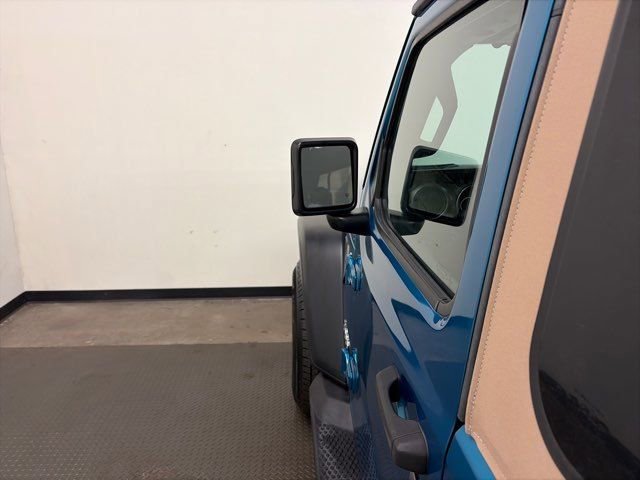 Used 2019 Jeep Wrangler Sport image 13