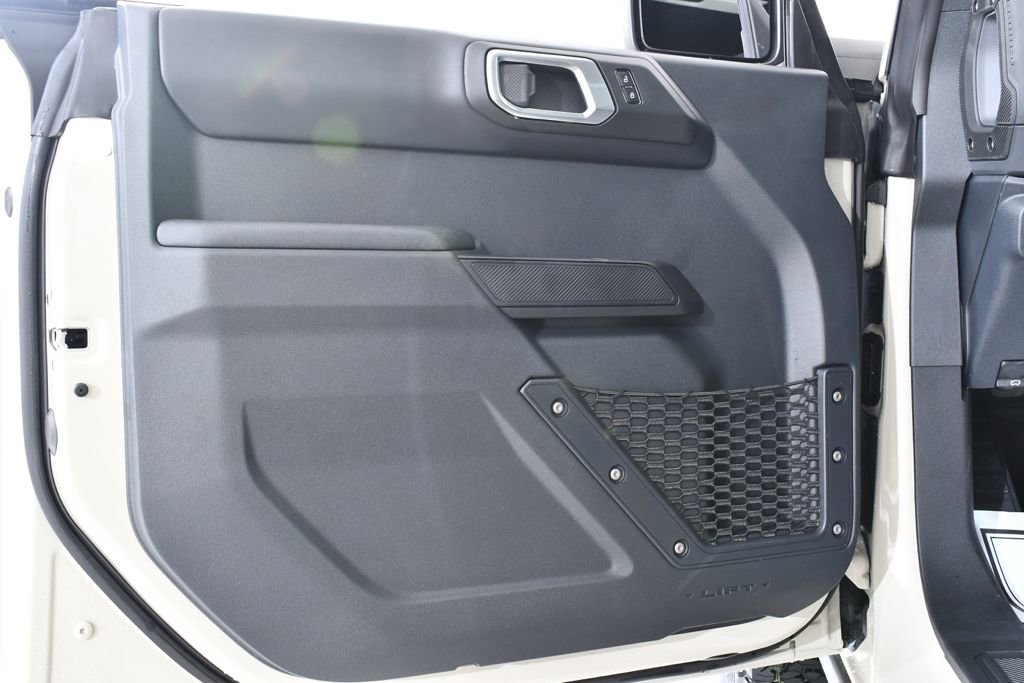 New 2025 Ford Bronco Badlands image 25