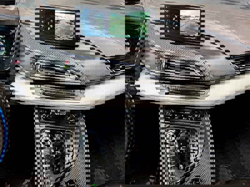 Used 2019 BMW i8 Roadster image 22