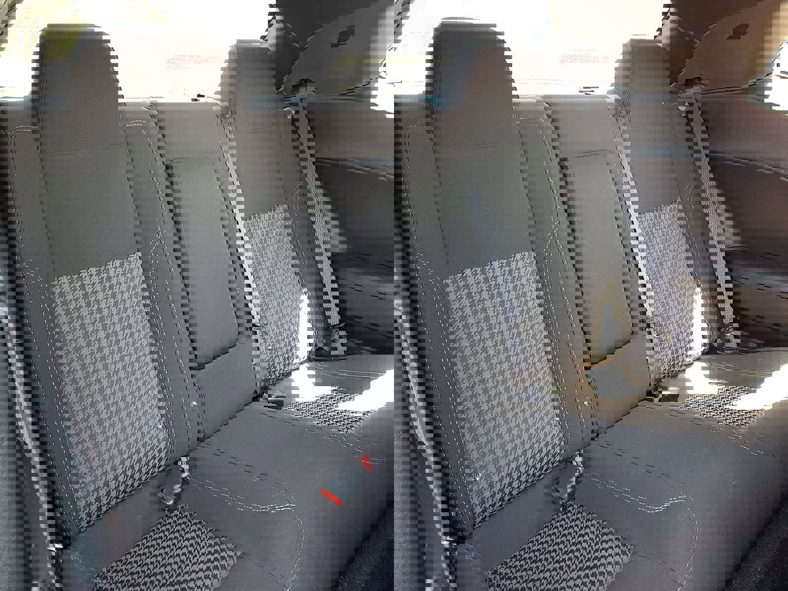 Used 2021 Dodge Challenger SXT image 31