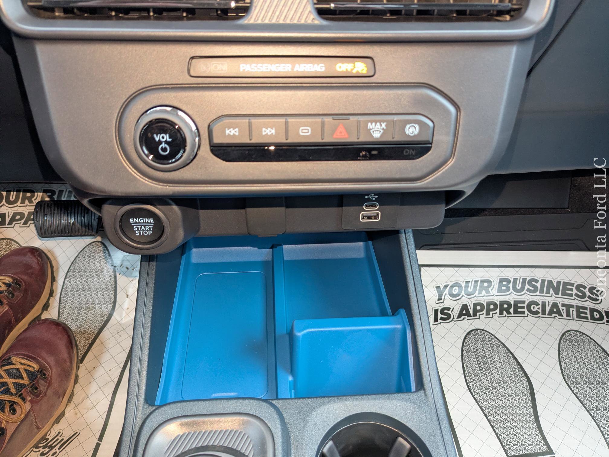 New 2025 Ford Maverick XLT w/ XLT Luxury Package image 35