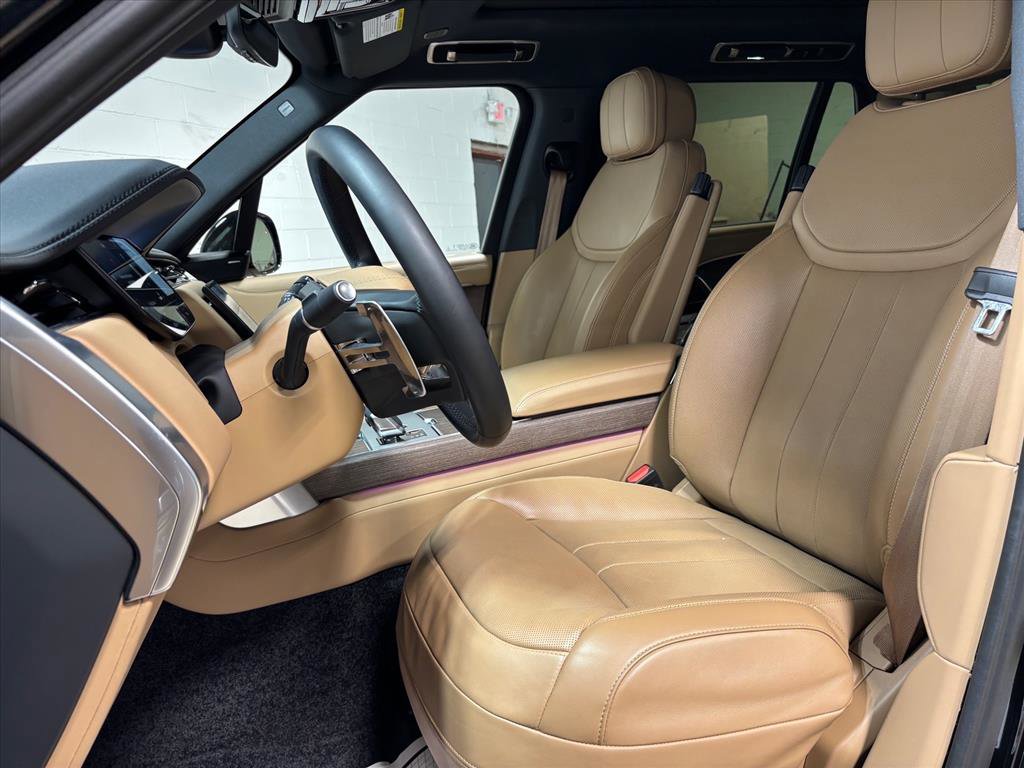 Used 2025 Land Rover Range Rover Long Wheelbase SE image 22