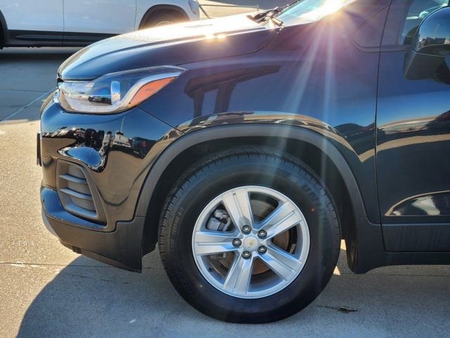 Used 2022 Chevrolet Trax LT w/ LT Convenience Package image 15