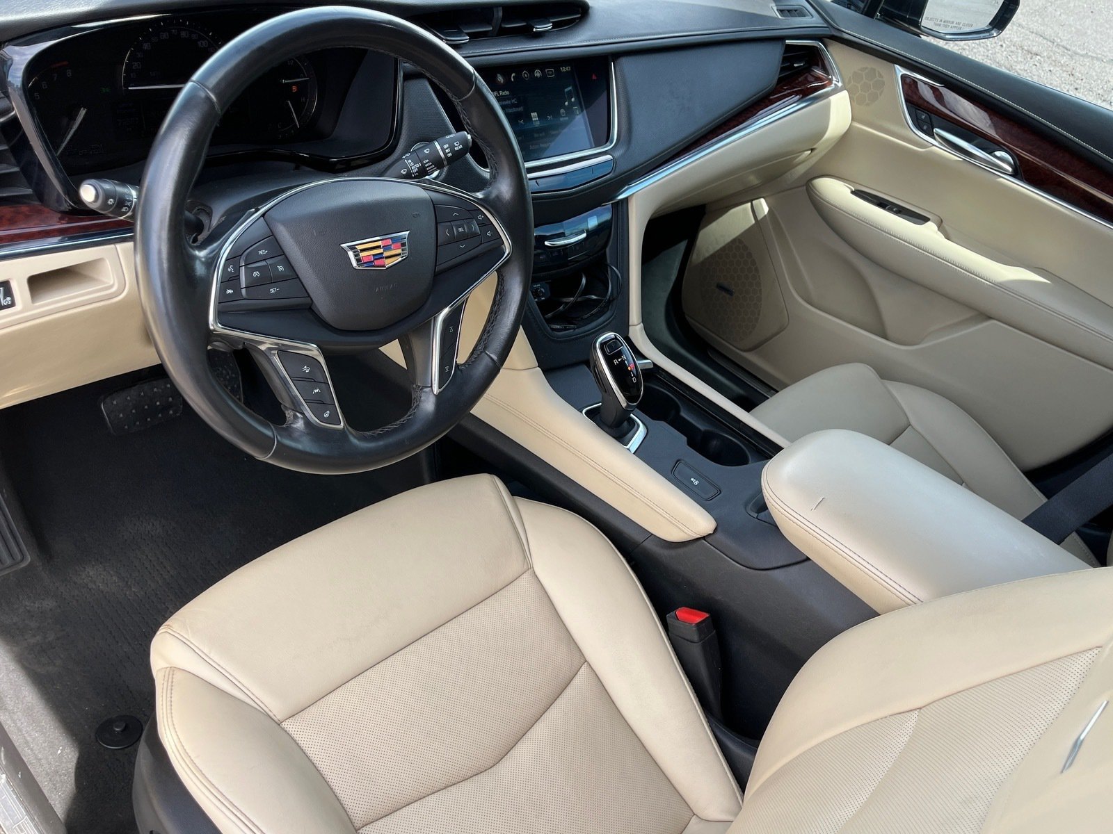 Used 2019 Cadillac XT5 Luxury FWD image 16