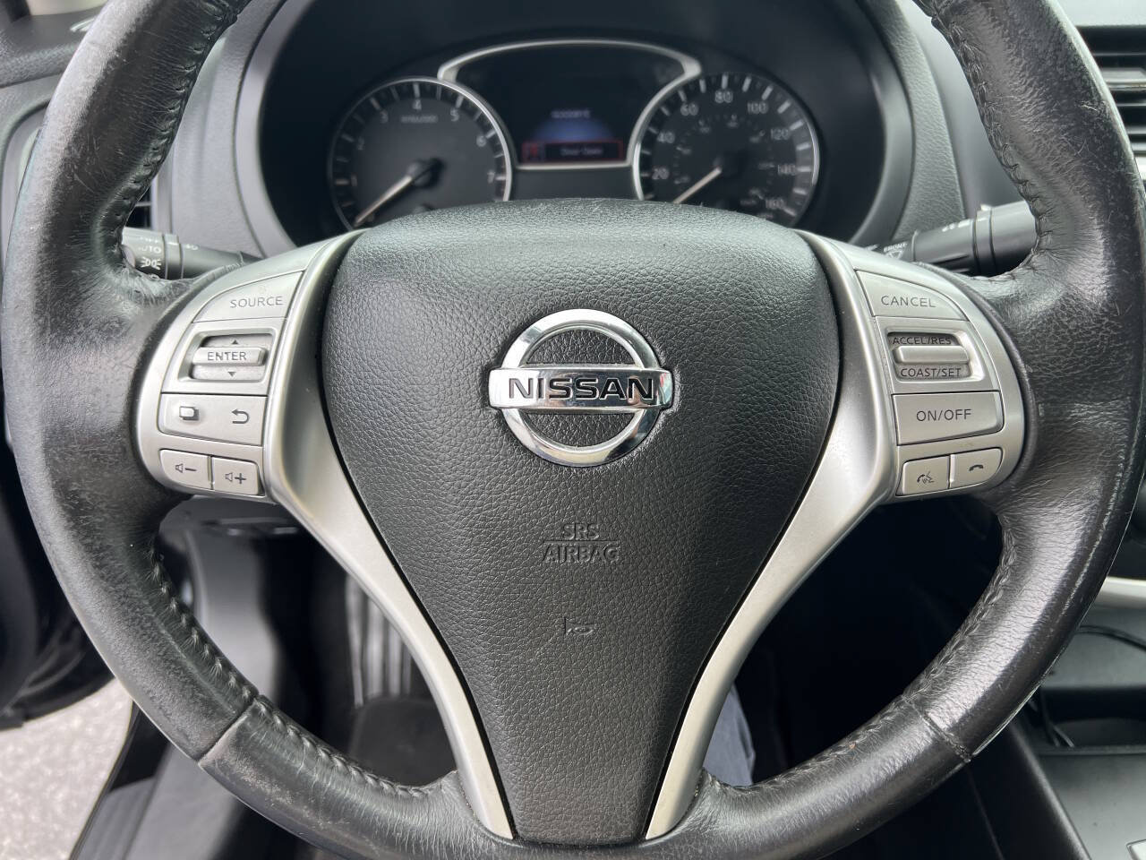 Used 2016 Nissan Altima 2.5 SV w/ Convenience Package FWD image 12