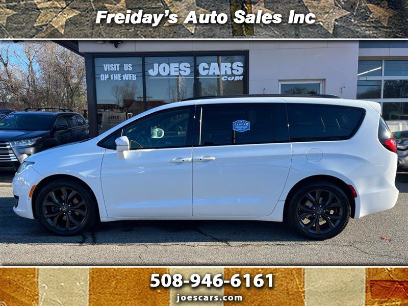 Used 2019 Chrysler Pacifica Limited w/ Advanced Safetytec Group