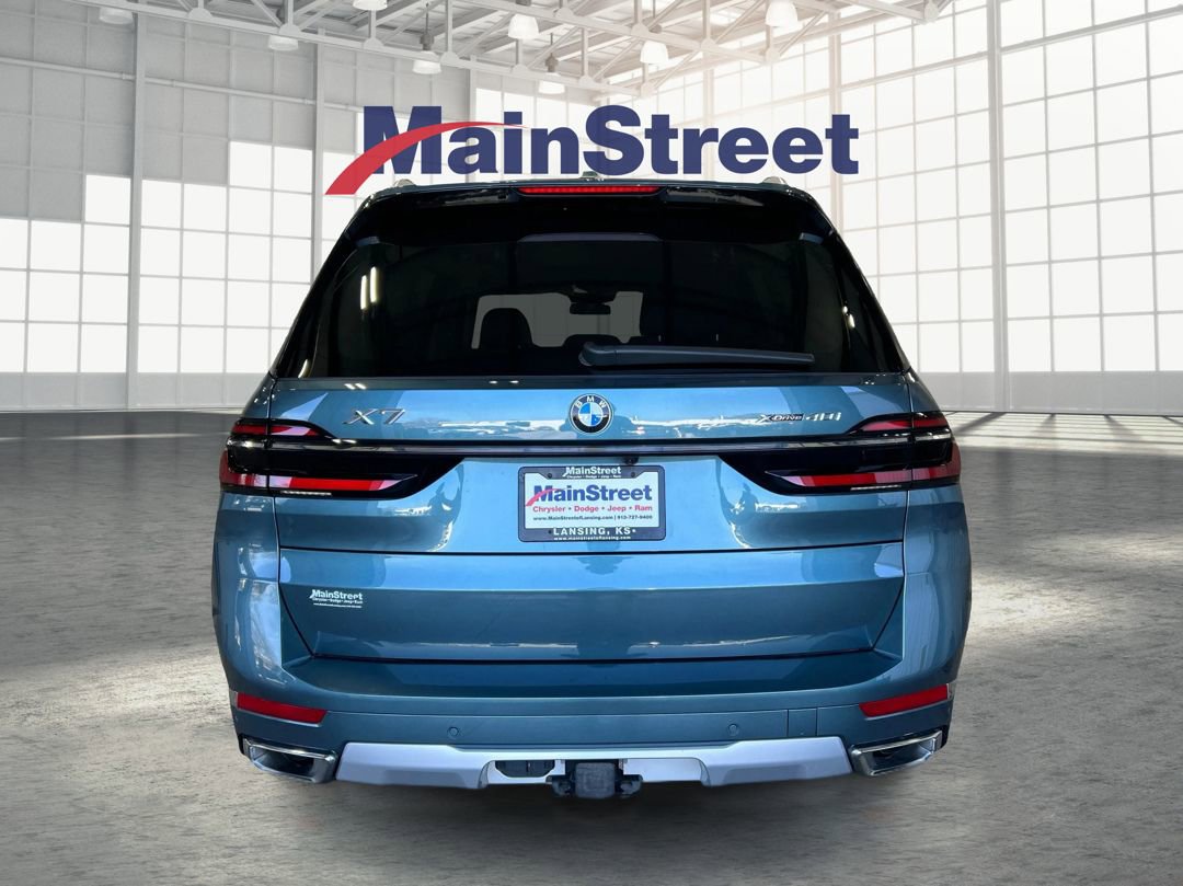 Used 2023 BMW X7 xDrive40i w/ Dynamic Handling Package image 4