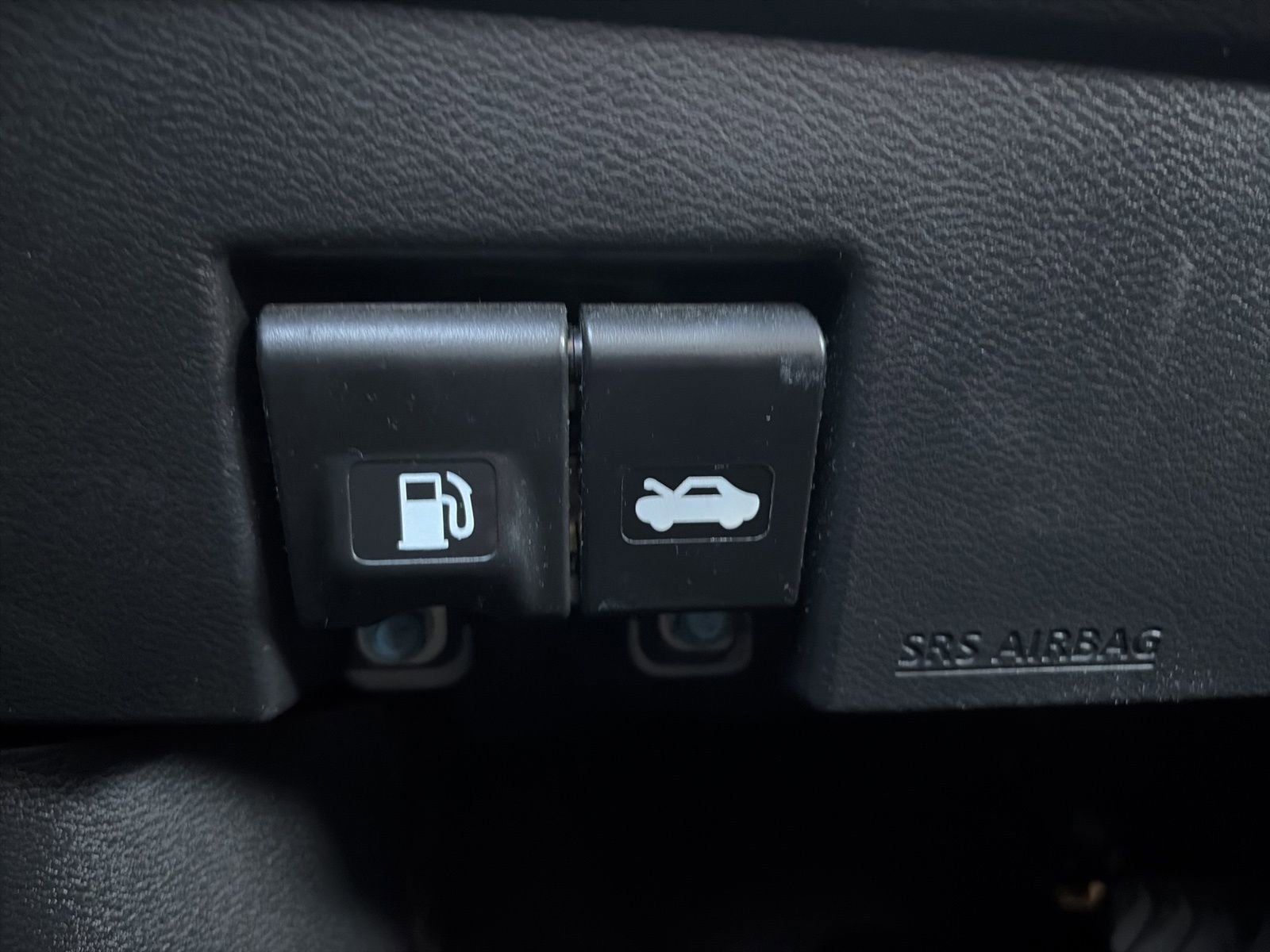 Used 2019 Nissan Kicks SV image 13