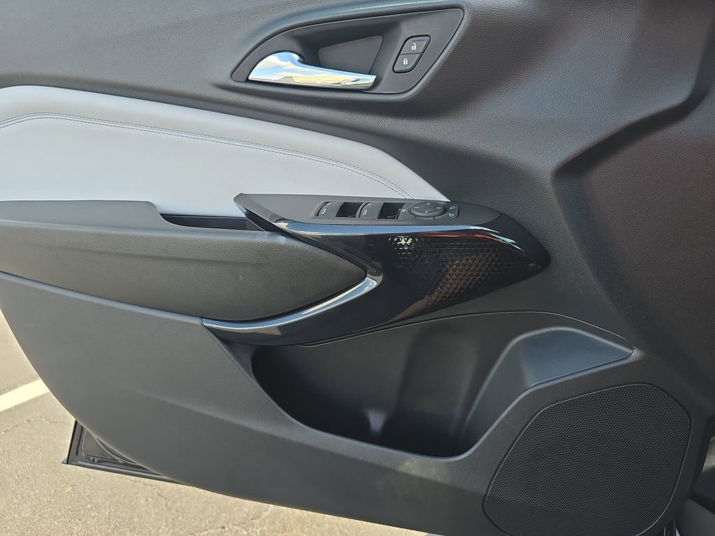 New 2026 Chevrolet Trax LT w/ Driver Confidence Package image 28