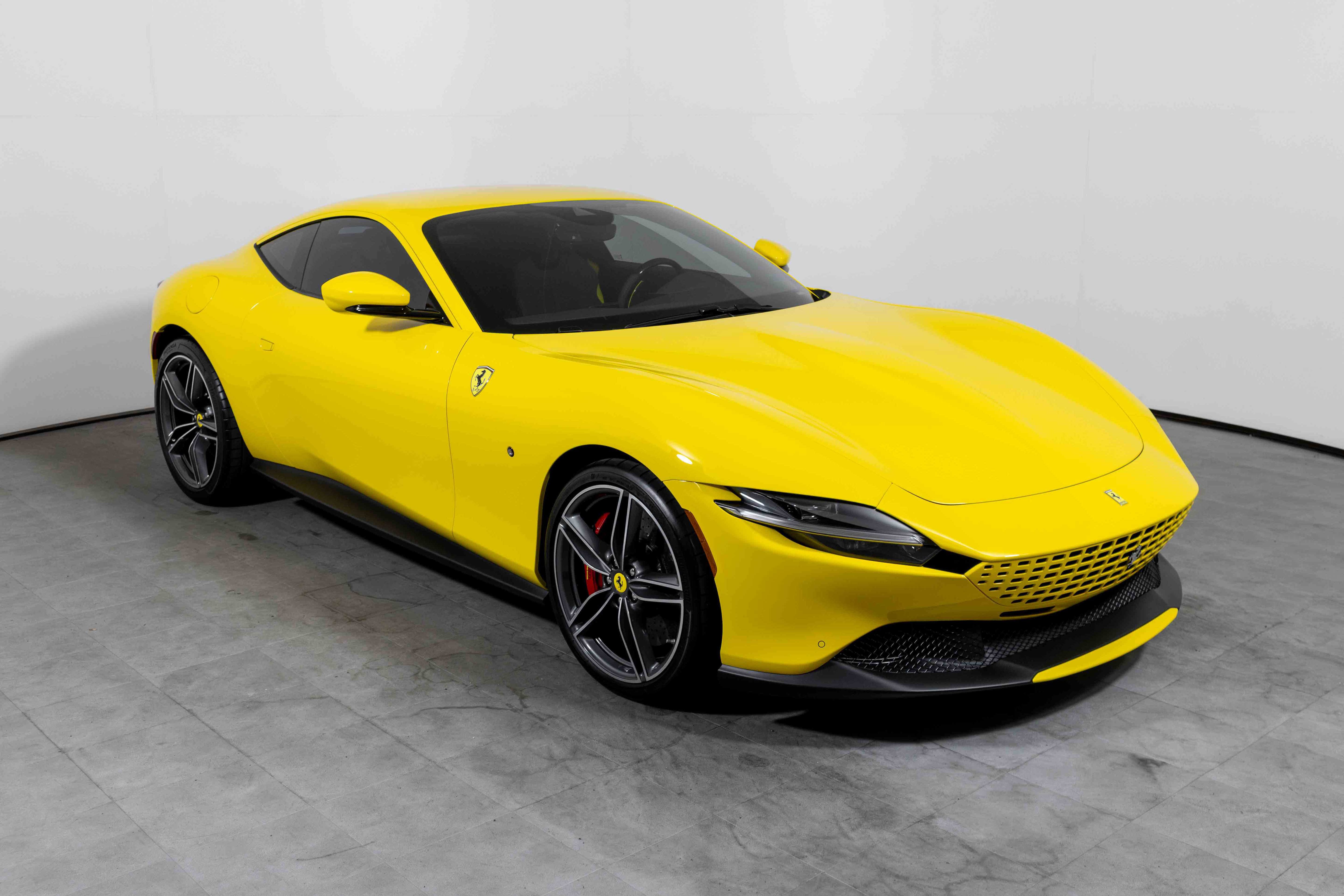 Used 2023 Ferrari Roma image 4
